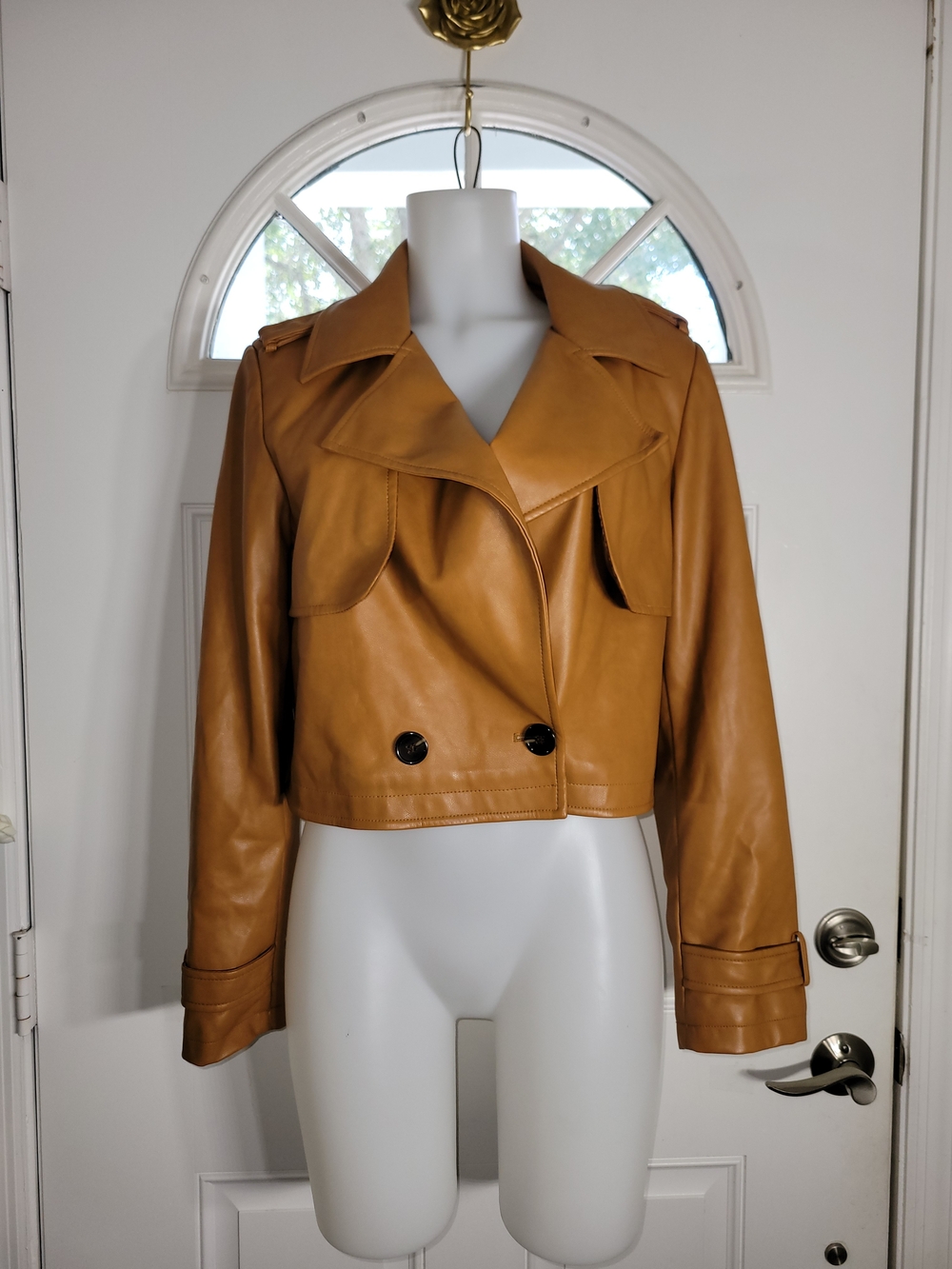 Avec Les Filles Cropped Faux Leather Jacket in Camel Brown Size M